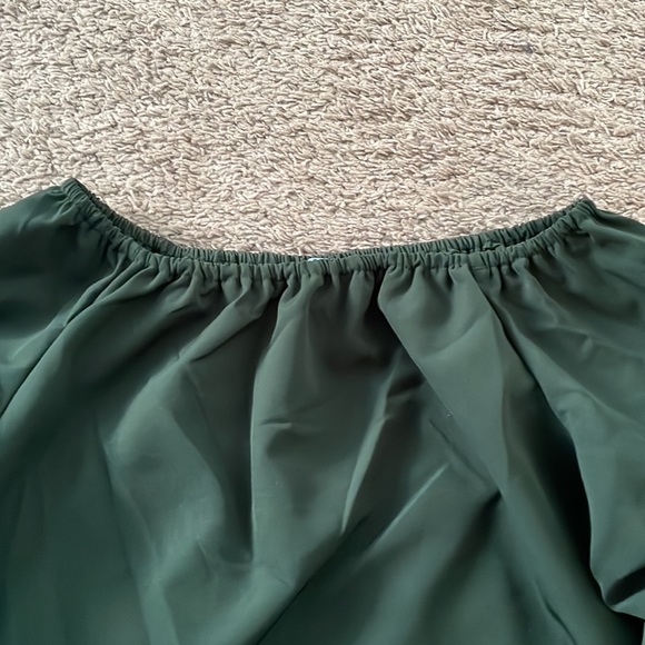 Off shoulder army green top with pearls - Picture 2 of 5